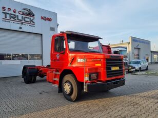 Scania 82M 210 camión chasis