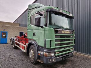 Scania R124-400 6x2 / FREINS TAMBOURS / DRUM BRAKES camión con gancho
