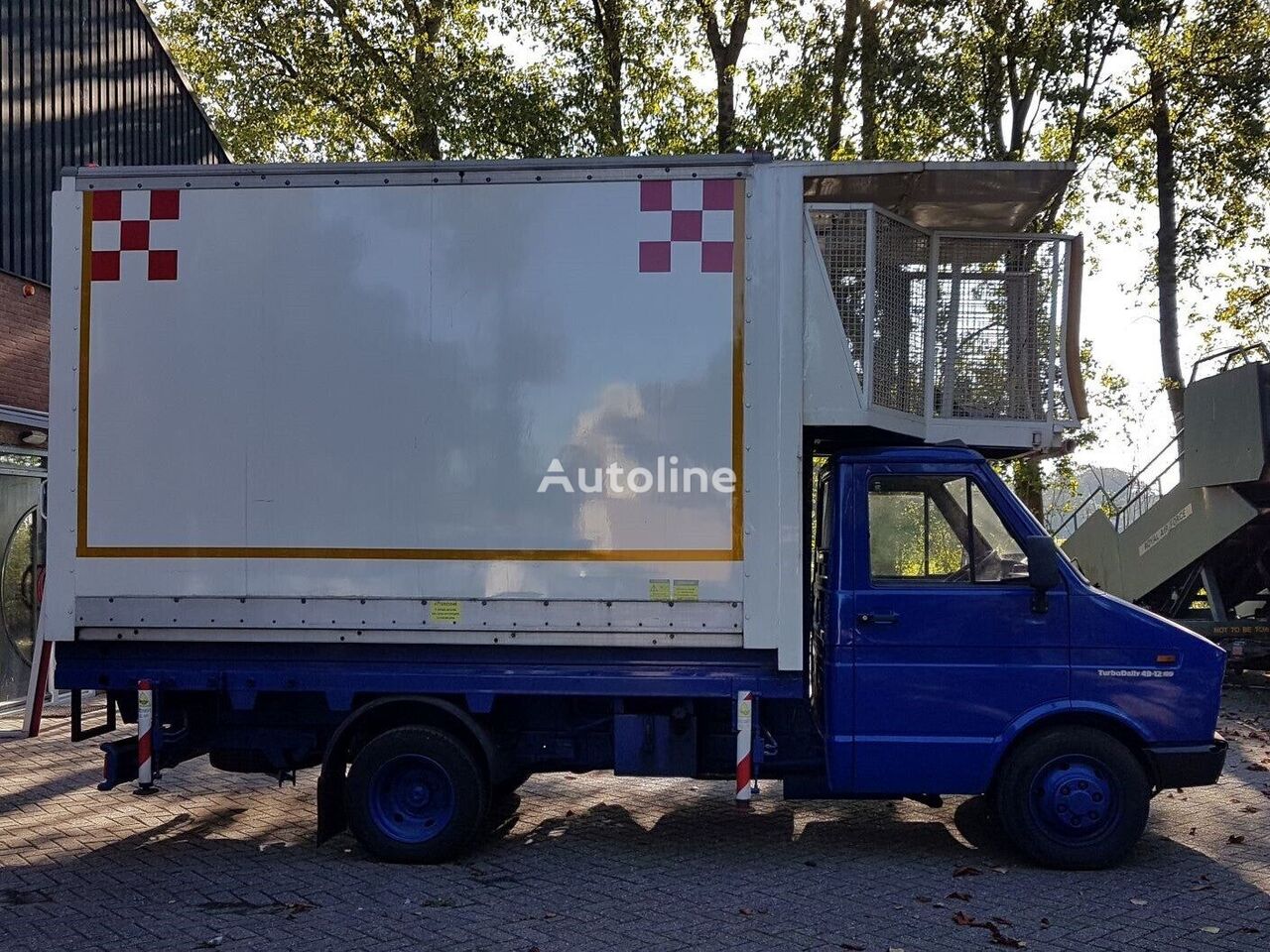 IVECO camión de catering para aeropuerto
