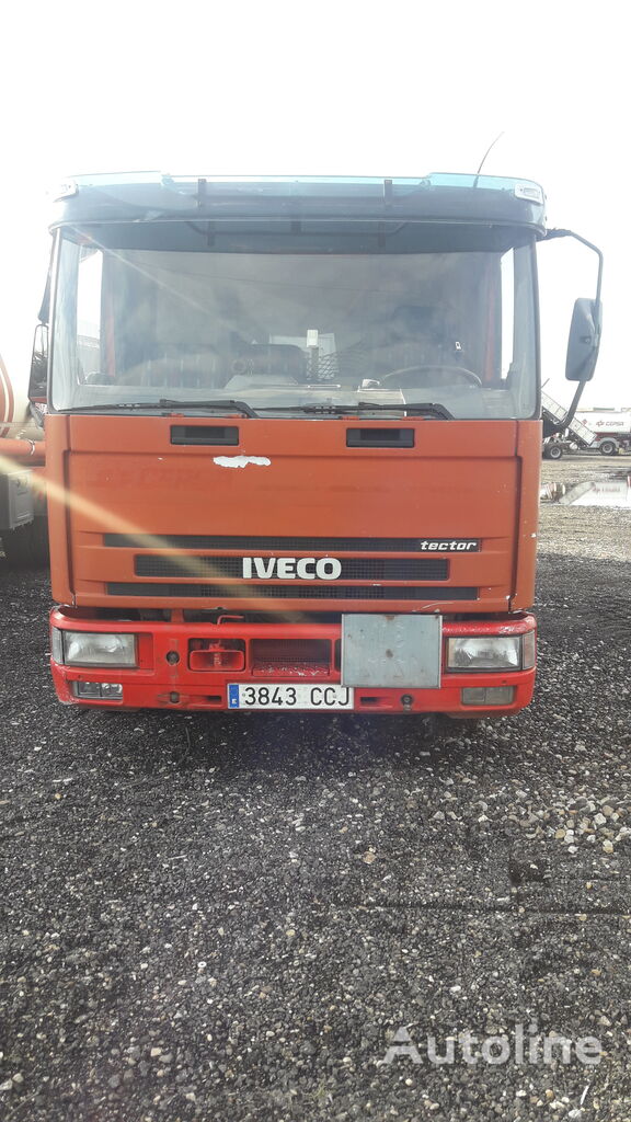 IVECO EUROCARGO 100E21 camión de combustible