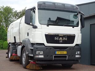MAN TGS 18.360 VEEGWAGEN BUCHER OLIFANT-70 camión para transporte de ganado