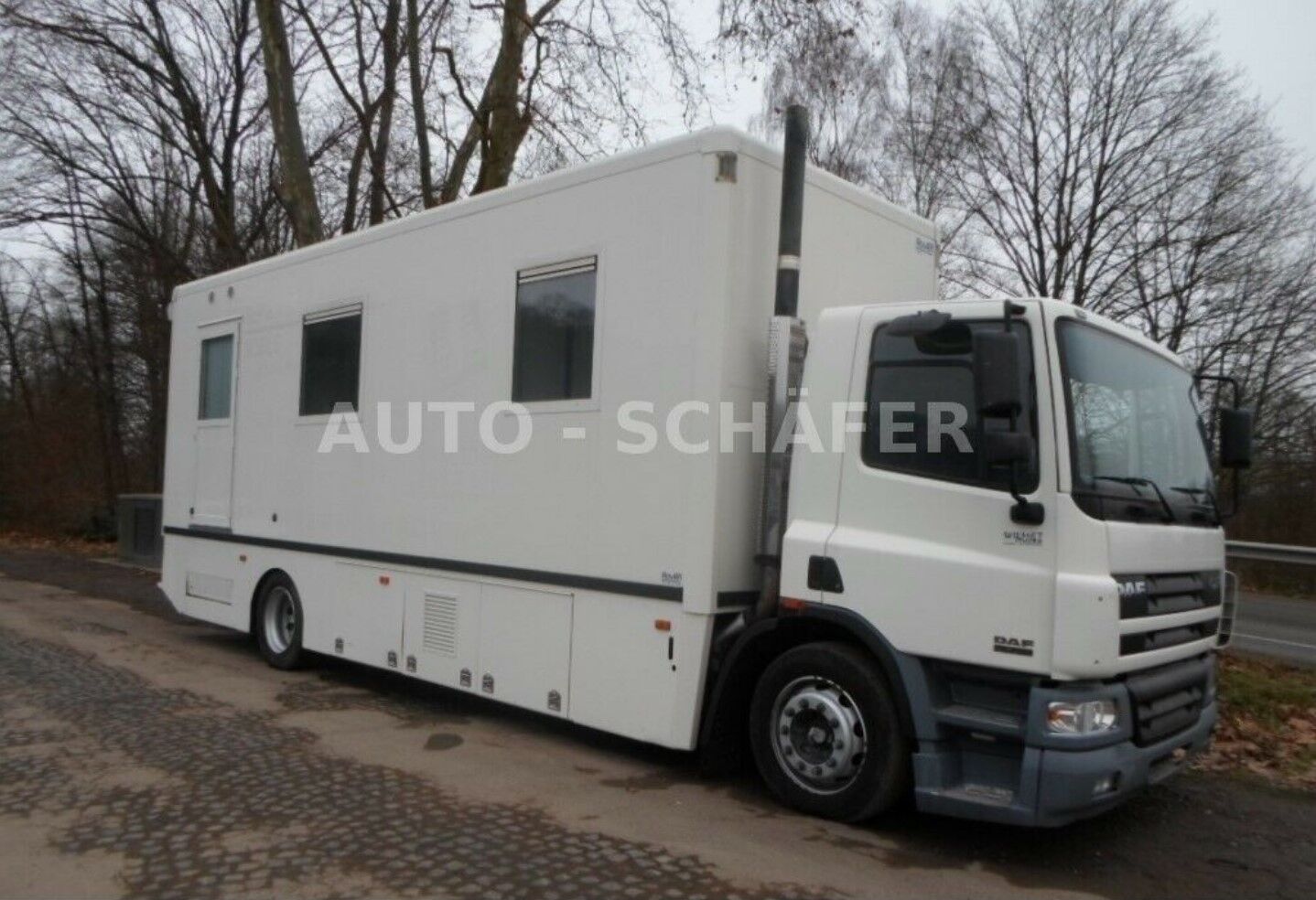 DAF CF 75-250   vehículo de mando móvil