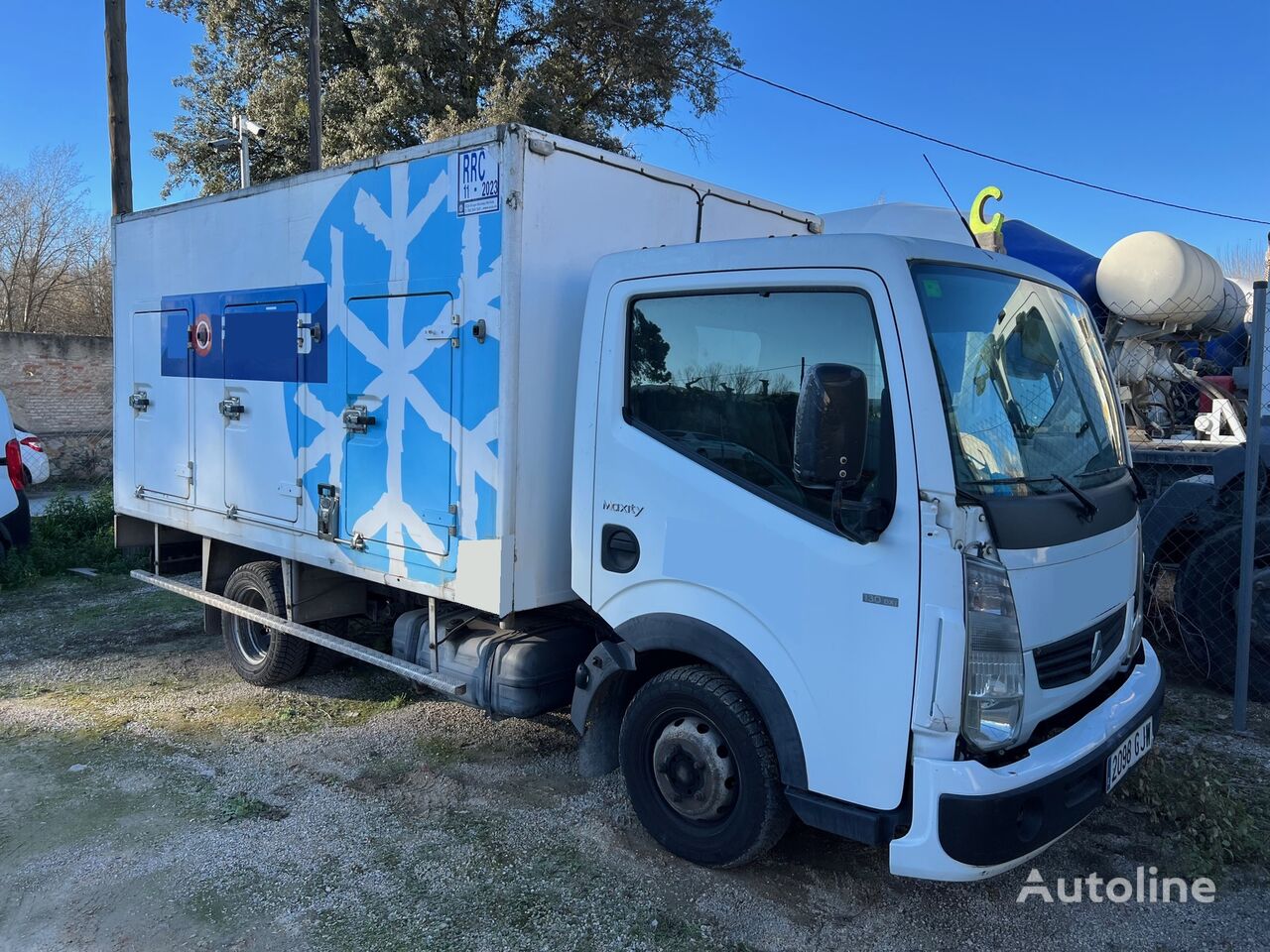 Renault MAXITY 130DXI  camión frigorífico < 3.5t