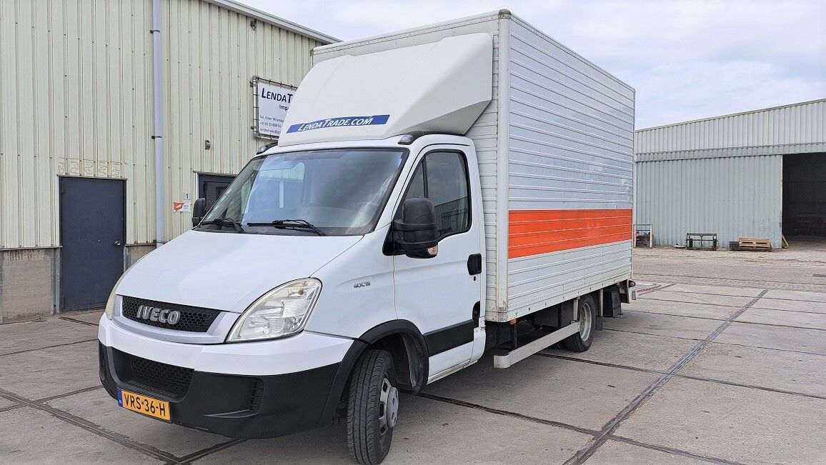 IVECO Daily 40C15 * Manual * B Kategoria * Twin Wheels * camión furgón < 3.5t