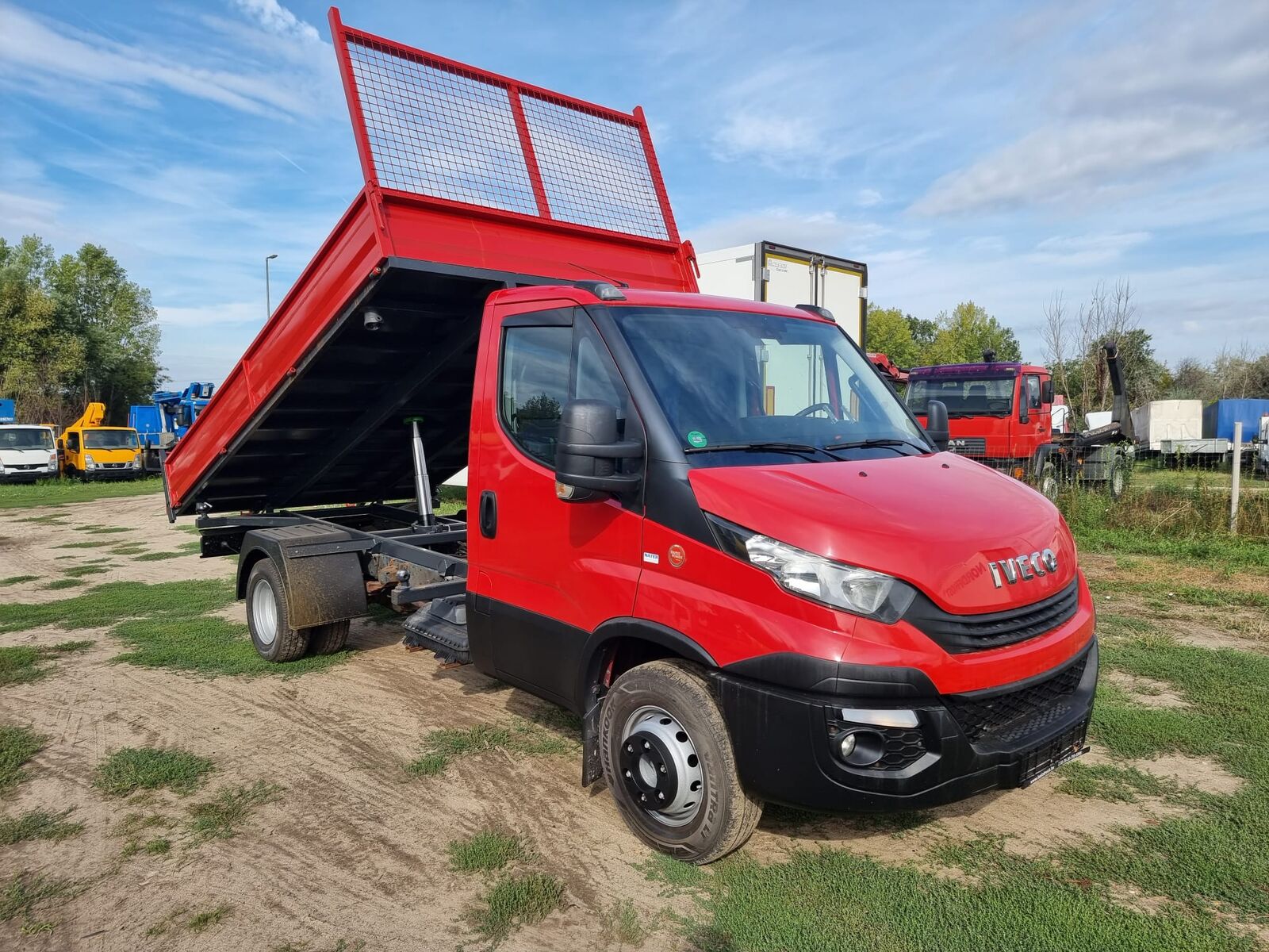 IVECO Daily 70-180 3 sided tipper  volquete