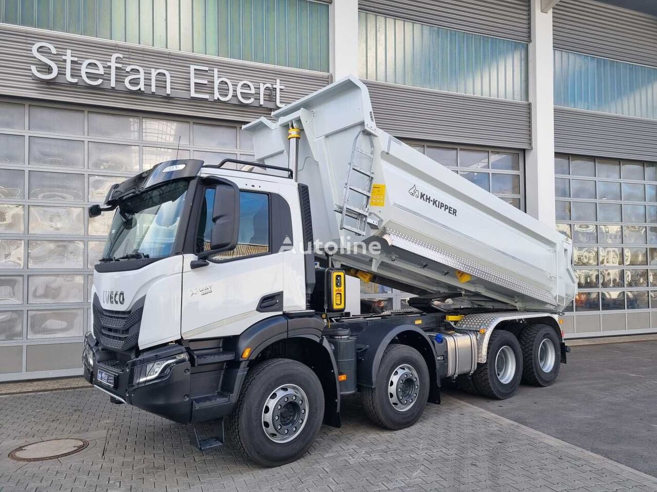 IVECO X-Way AD360X48Z HR OFF 8x4 Hardox-Mulde Intarder volquete